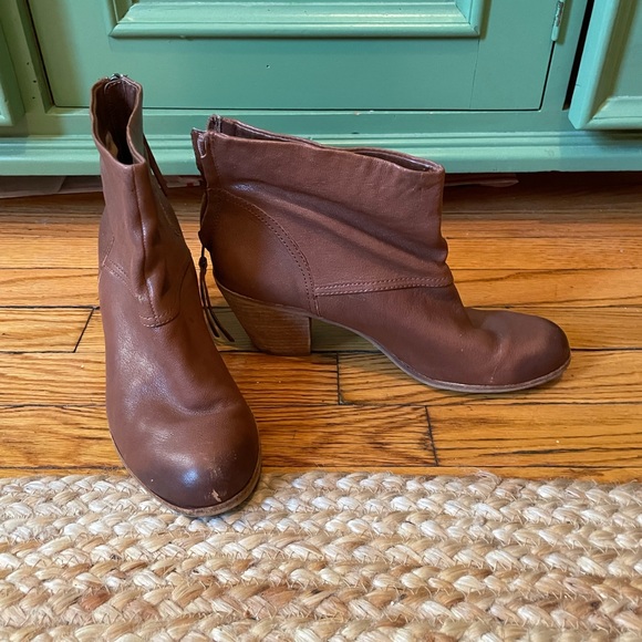 Sam Edelman Shoes - Sam Edelman 10 Bootie
